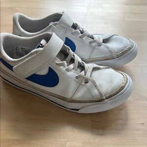 Nike Kids White and Blue Velcro Sneakers
